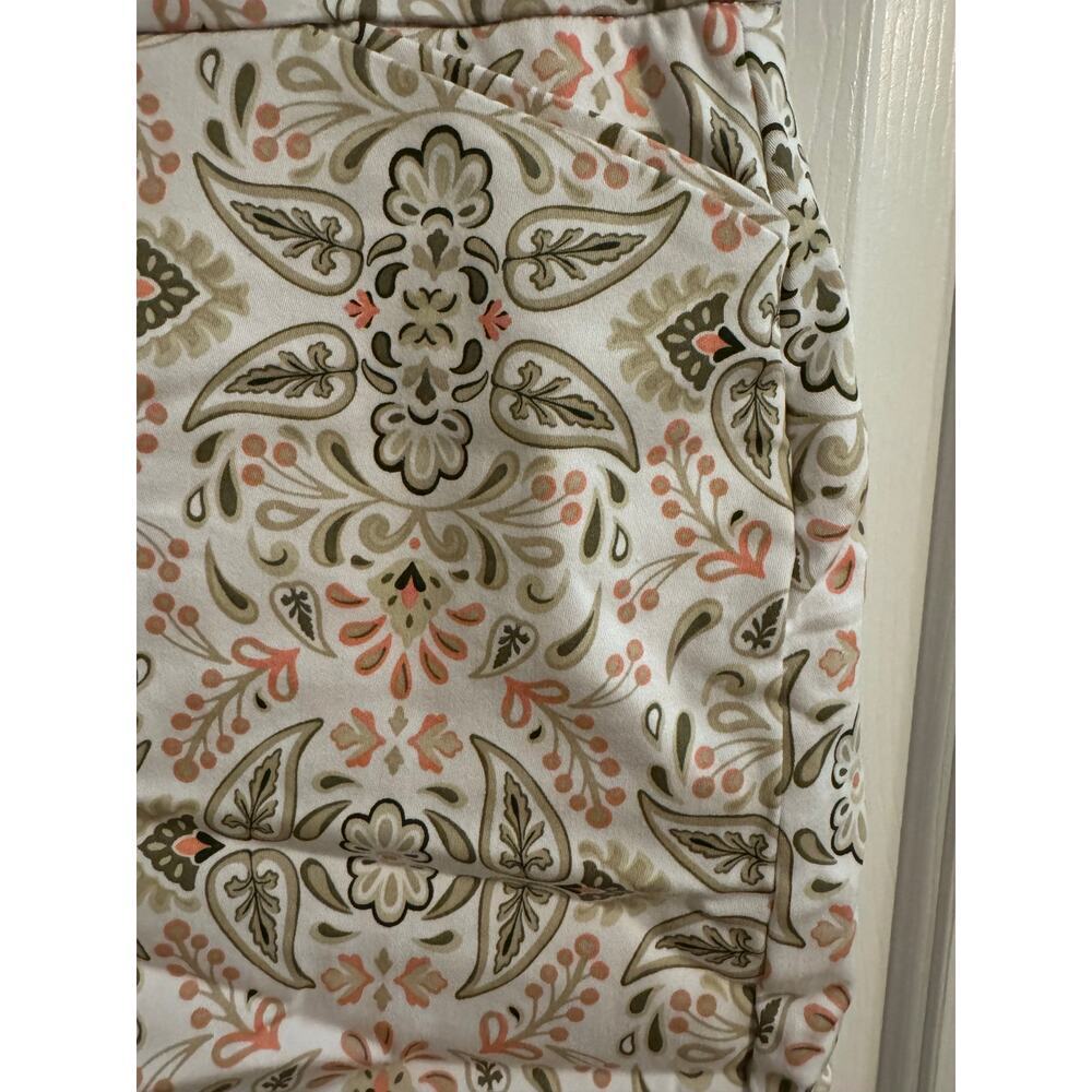 Croft and Barrow New Effortless Mid Rise Stretch Skort Tan Green Tile Size 12 - Picture 2 of 7